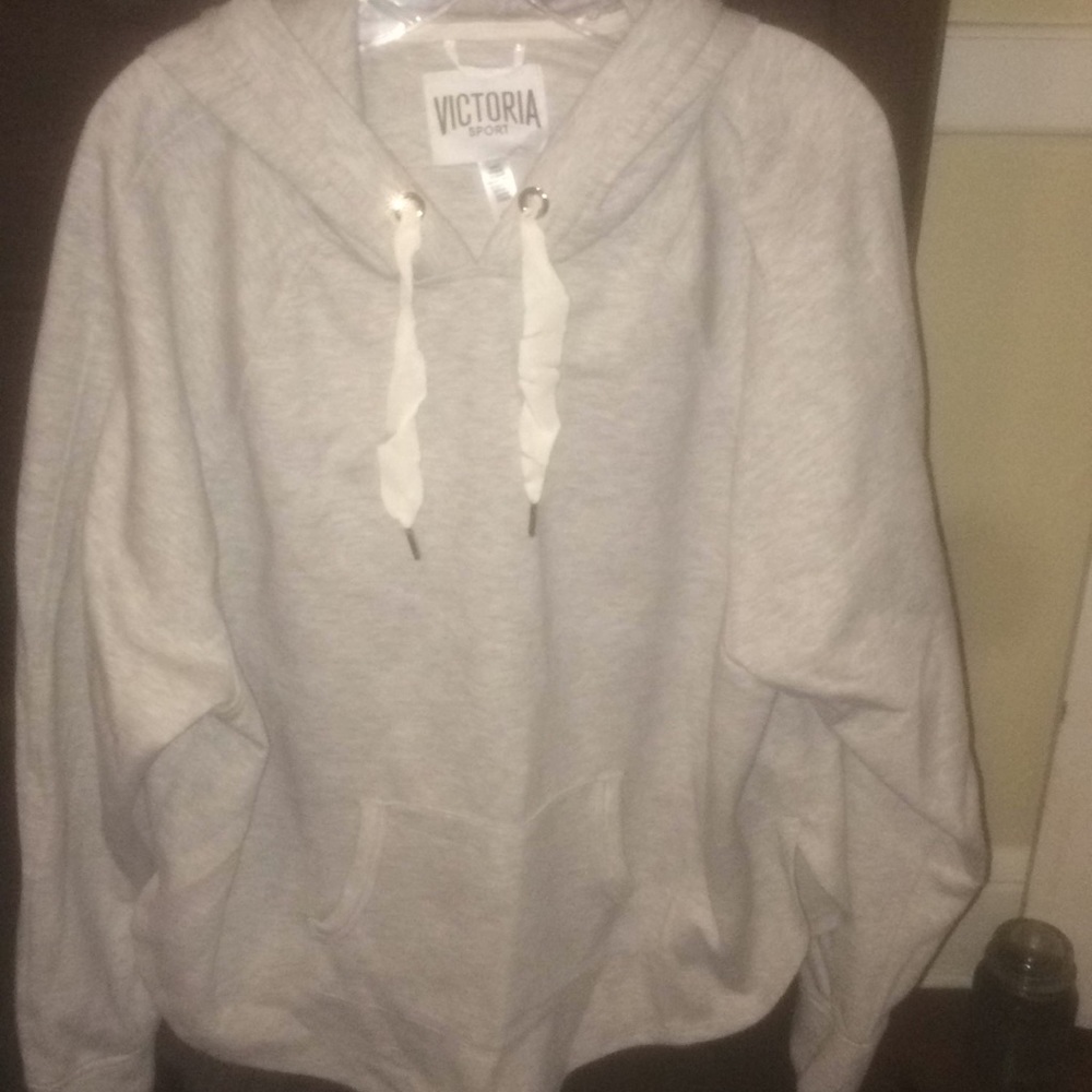 New never worn VS sports hoodie